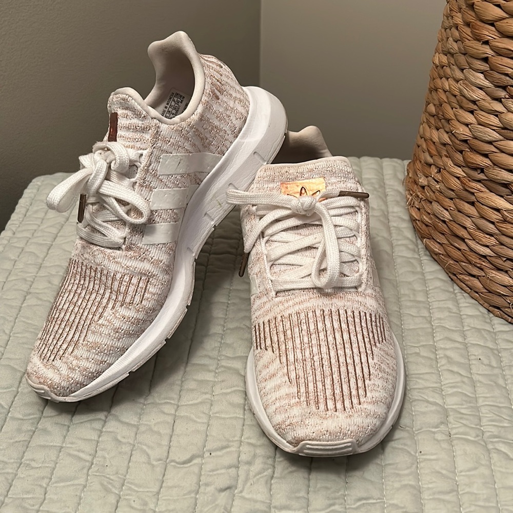 Adidas Swift Run Sneakers